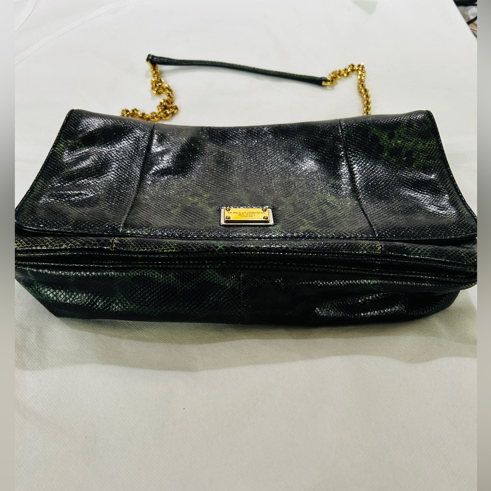 Dolce & Gabbana
Model Name: Pochette Karung Leo
Color Verdone - Picture 10 of 12